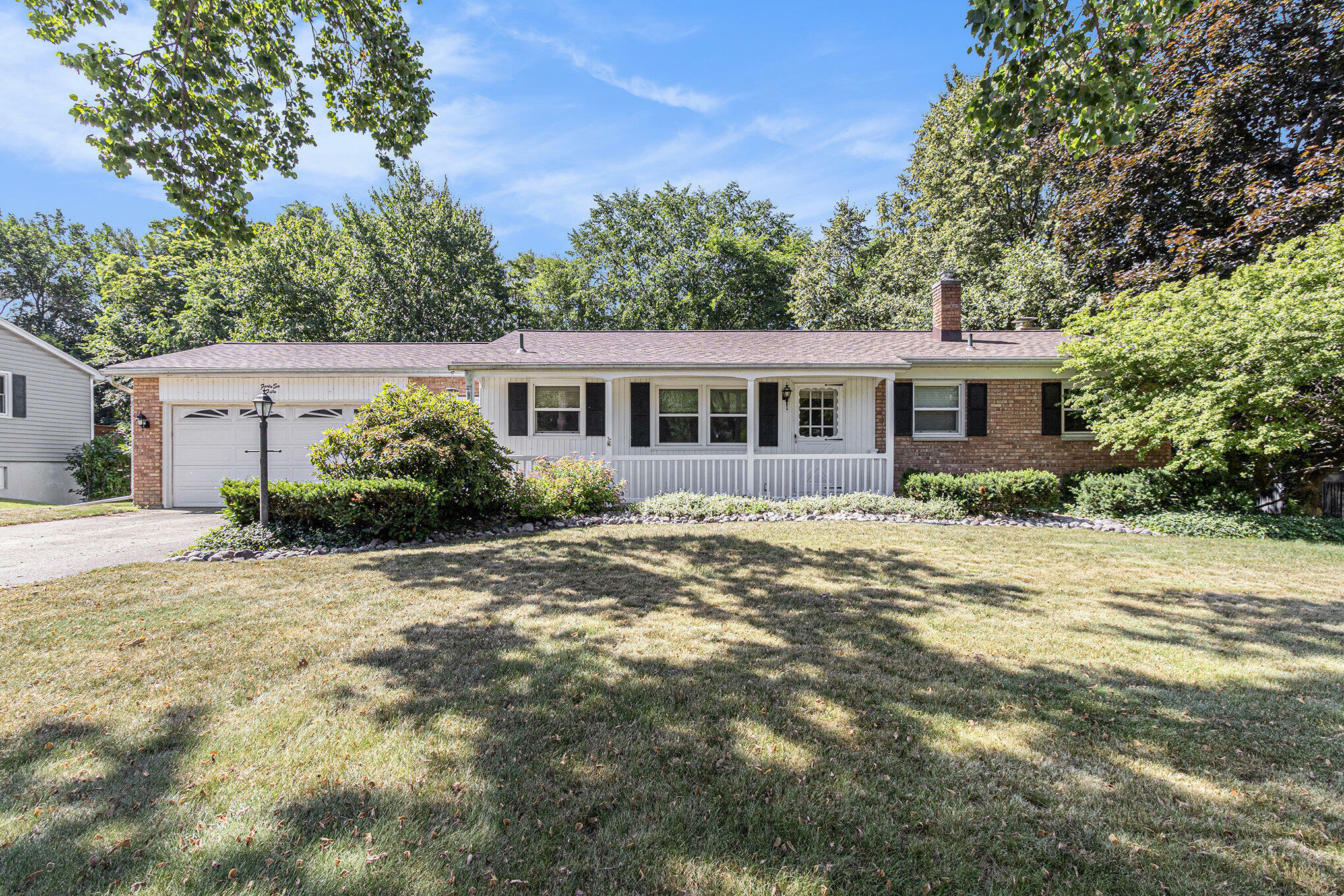 Property Photo: 4650 Rollridge Avenue MI 49004