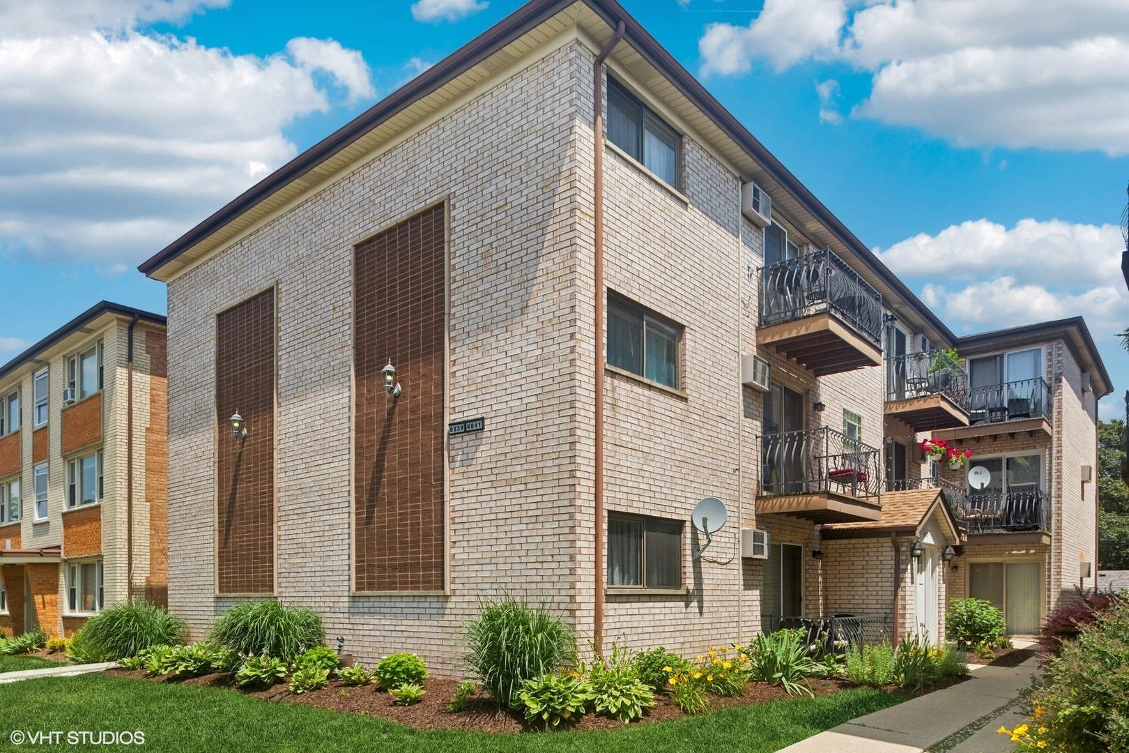 Property Photo:  6839 N Northwest Highway 2B  IL 60631 