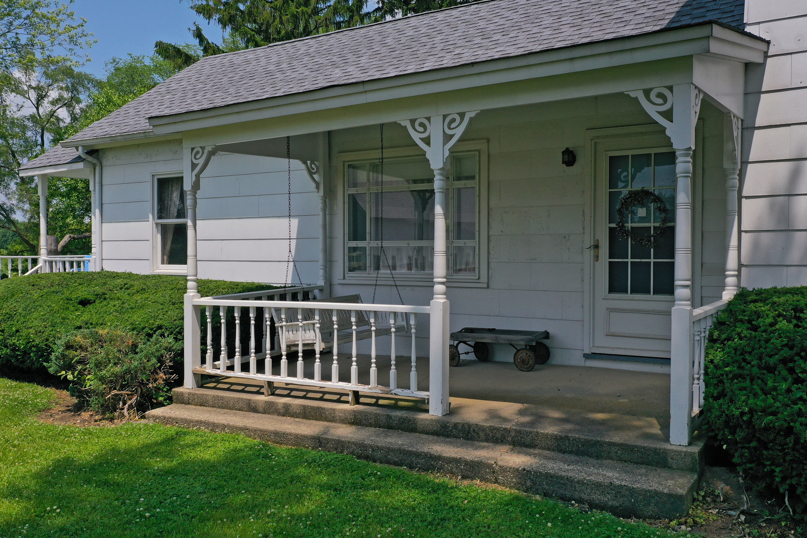 Property Photo: 42008 Delany Road IL 60099