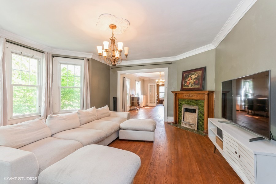 Property Photo: 204 E 5th Street IL 60441