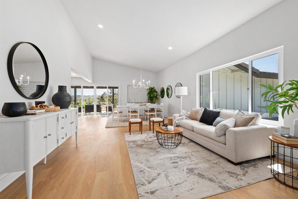 Property Photo:  37285 Avenida Bravura  CA 92592 