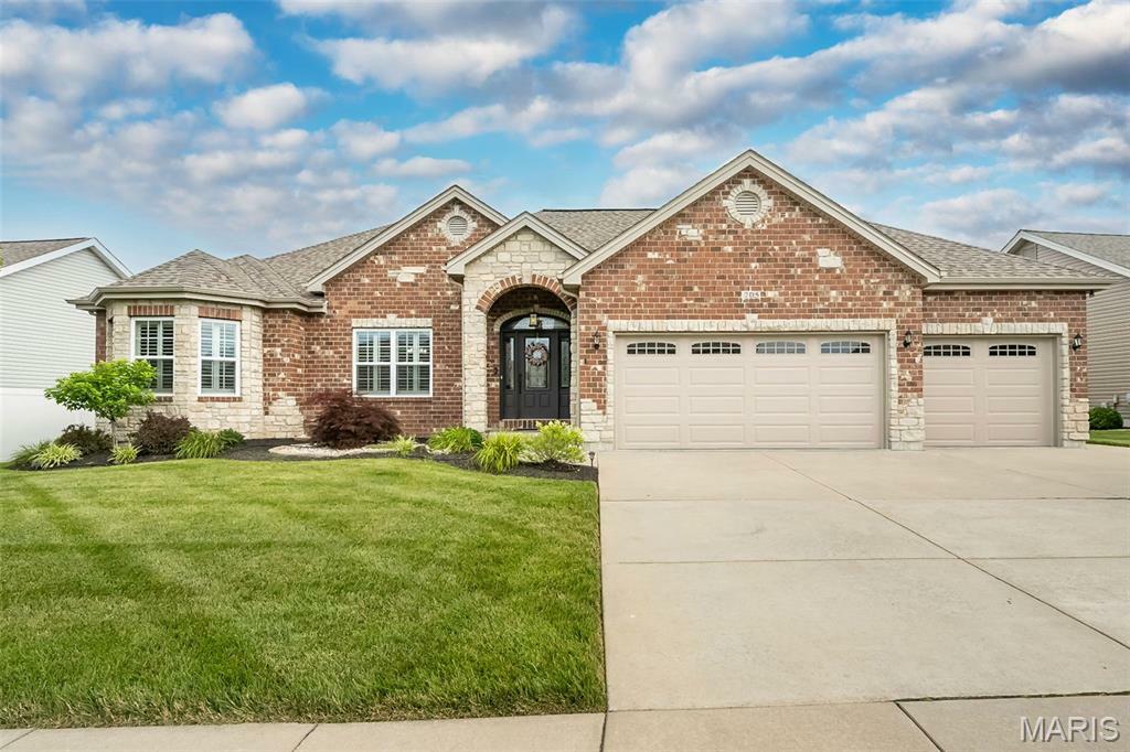 Property Photo: 705 Chancellorsville Drive MO 63385