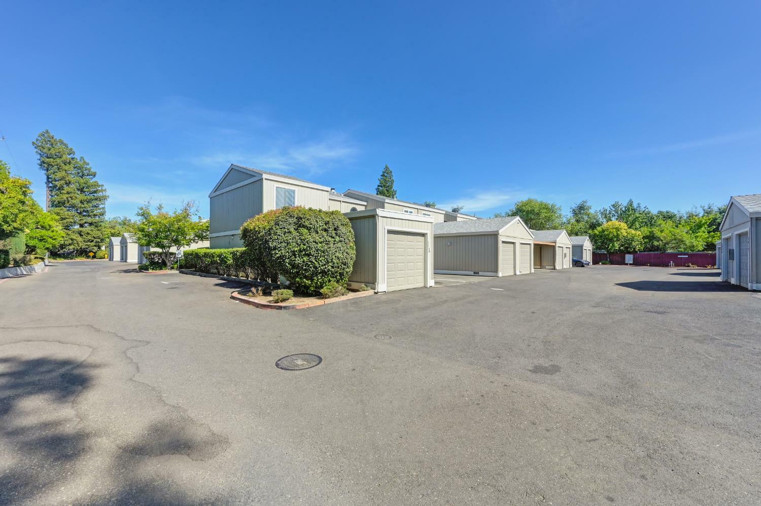 Property Photo: 2413 Post Oak Lane CA 95825
