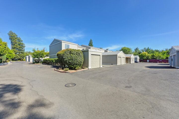 Property Photo: 2413 Post Oak Lane CA 95825