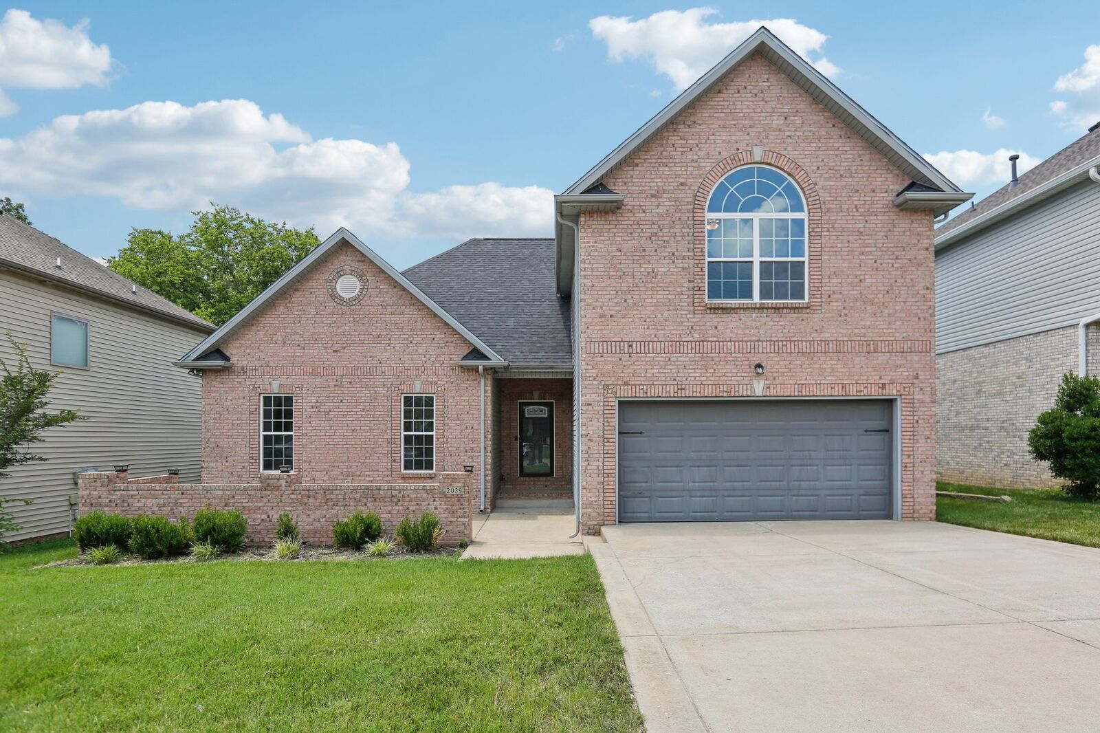 Property Photo: 2039 Bandera Dr TN 37042