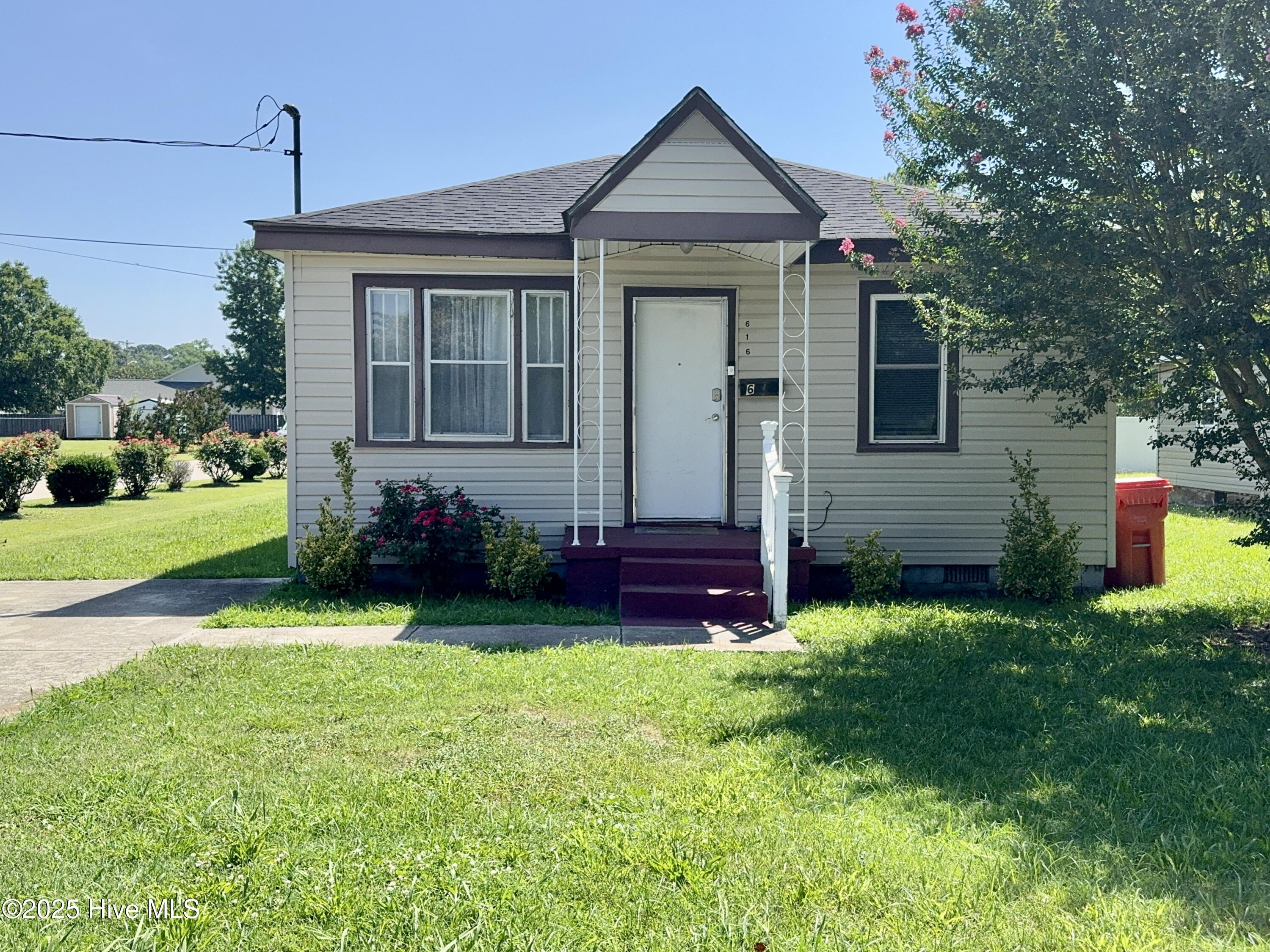 616 Cardwell Street  Elizabeth City NC 27909 photo