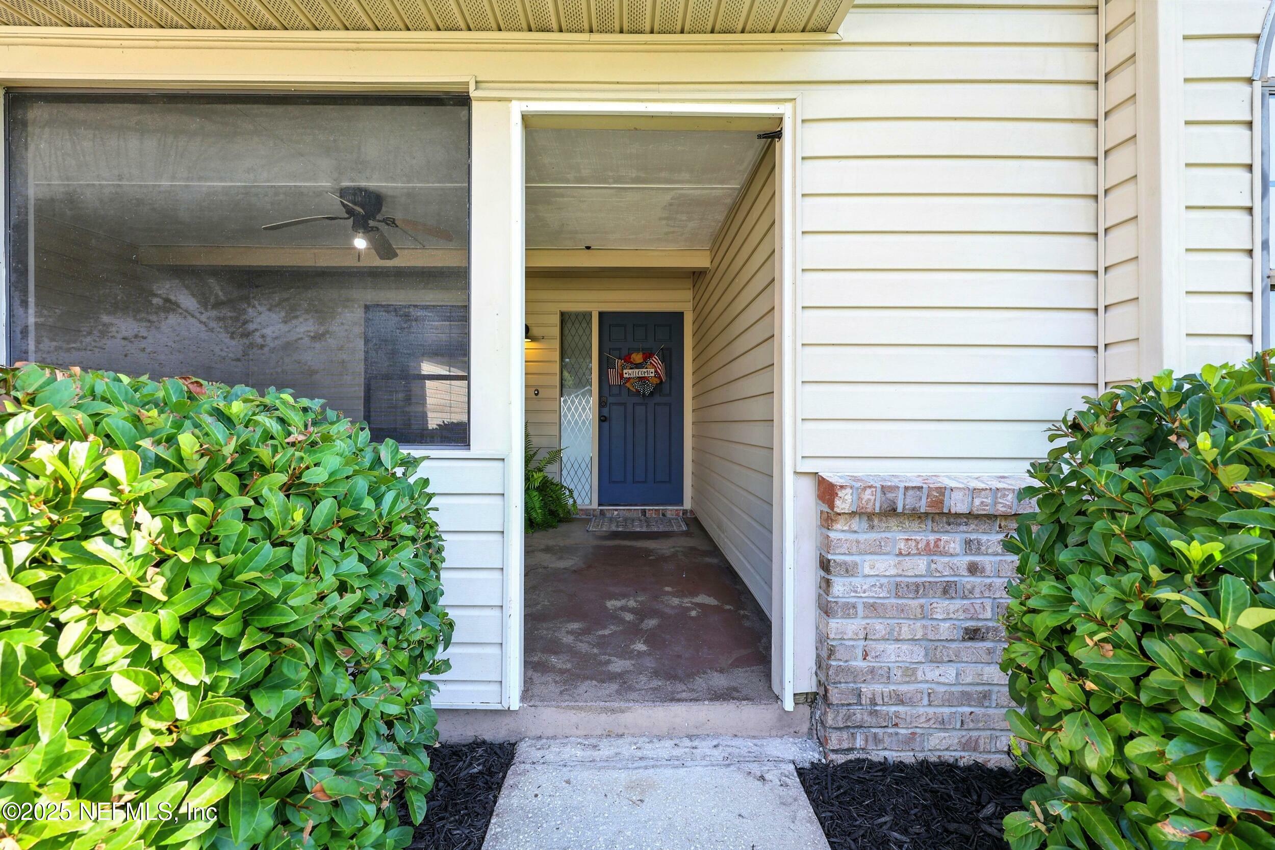 Property Photo:  6102 W 1st Manor  FL 32177 