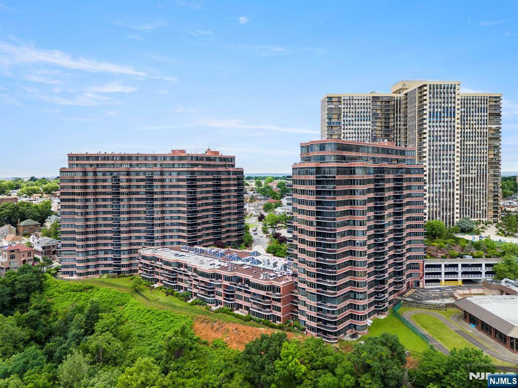 Property Photo: 100 Carlyle Drive 12K-S NJ 07010