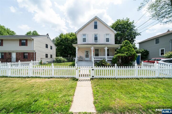 Property Photo:  237 Lexington Avenue  NJ 07628 