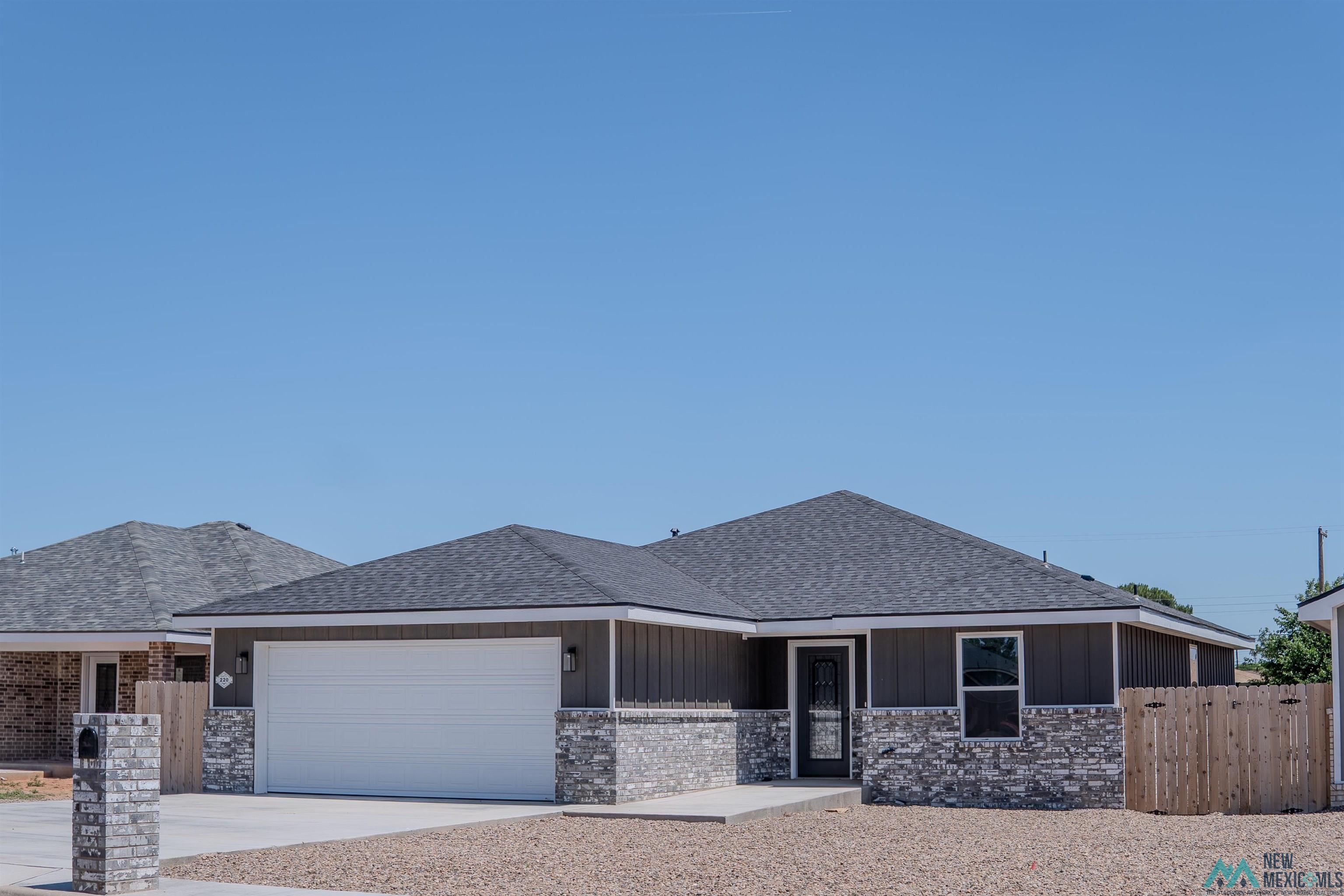 Property Photo: 220 Starlite Drive NM 88101