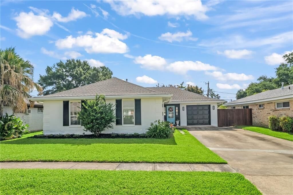 Property Photo: 4301 Napoli Drive LA 70002