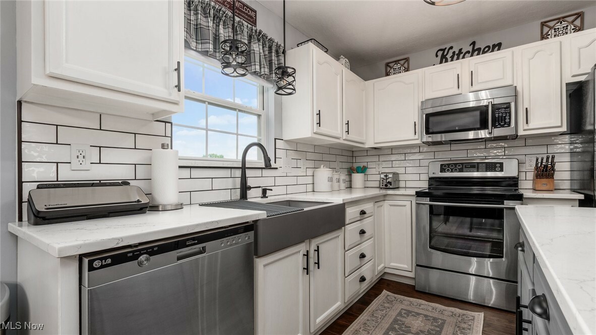 Property Photo:  205 Linvale Drive  OH 43767 