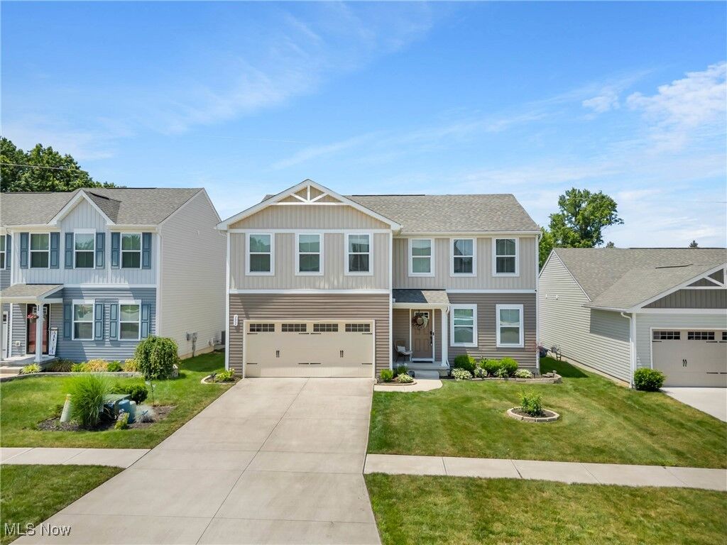 Property Photo: 151 Springvale Drive OH 44001