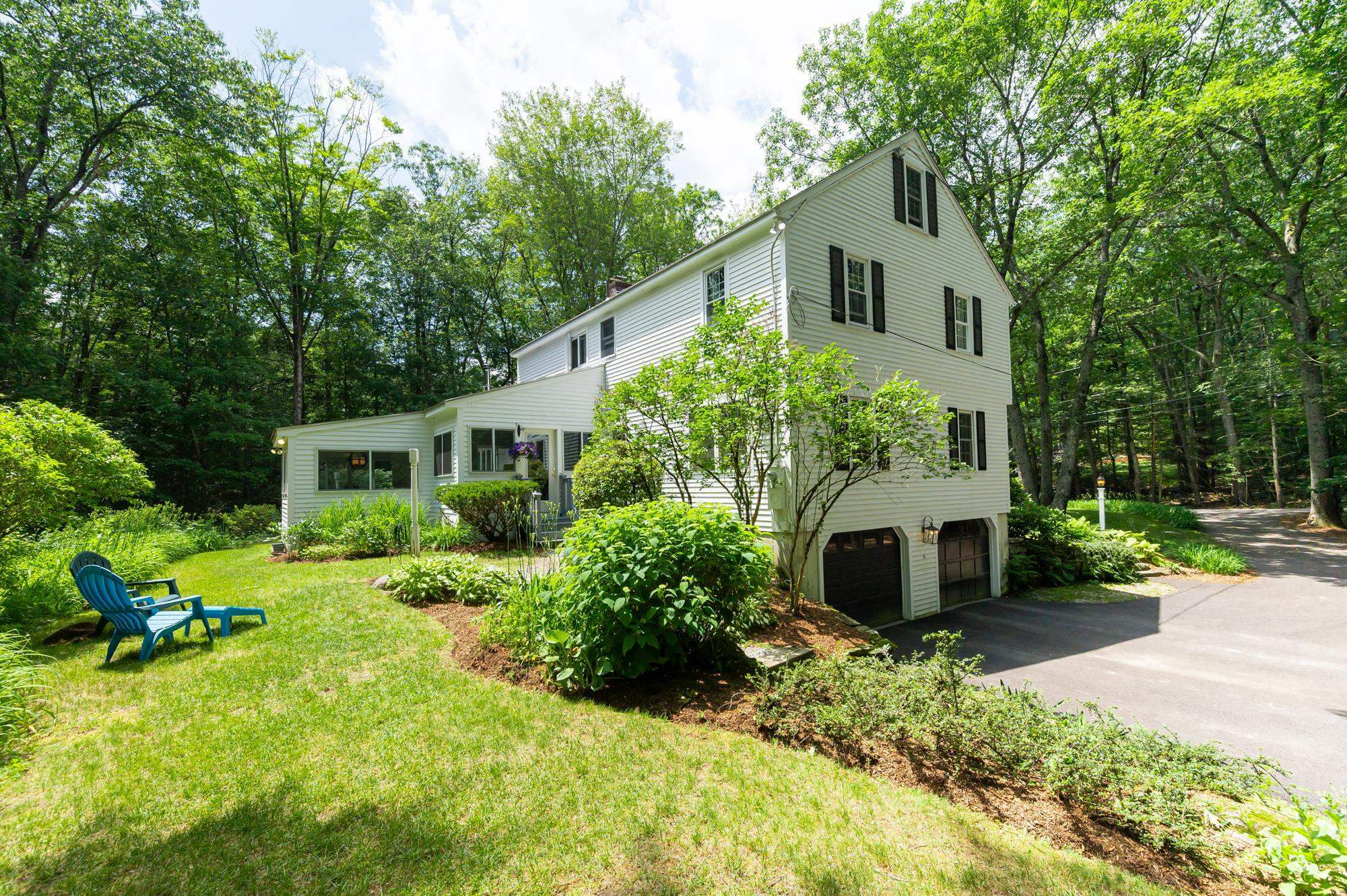 Property Photo:  28 Woodland Drive  NH 03031 