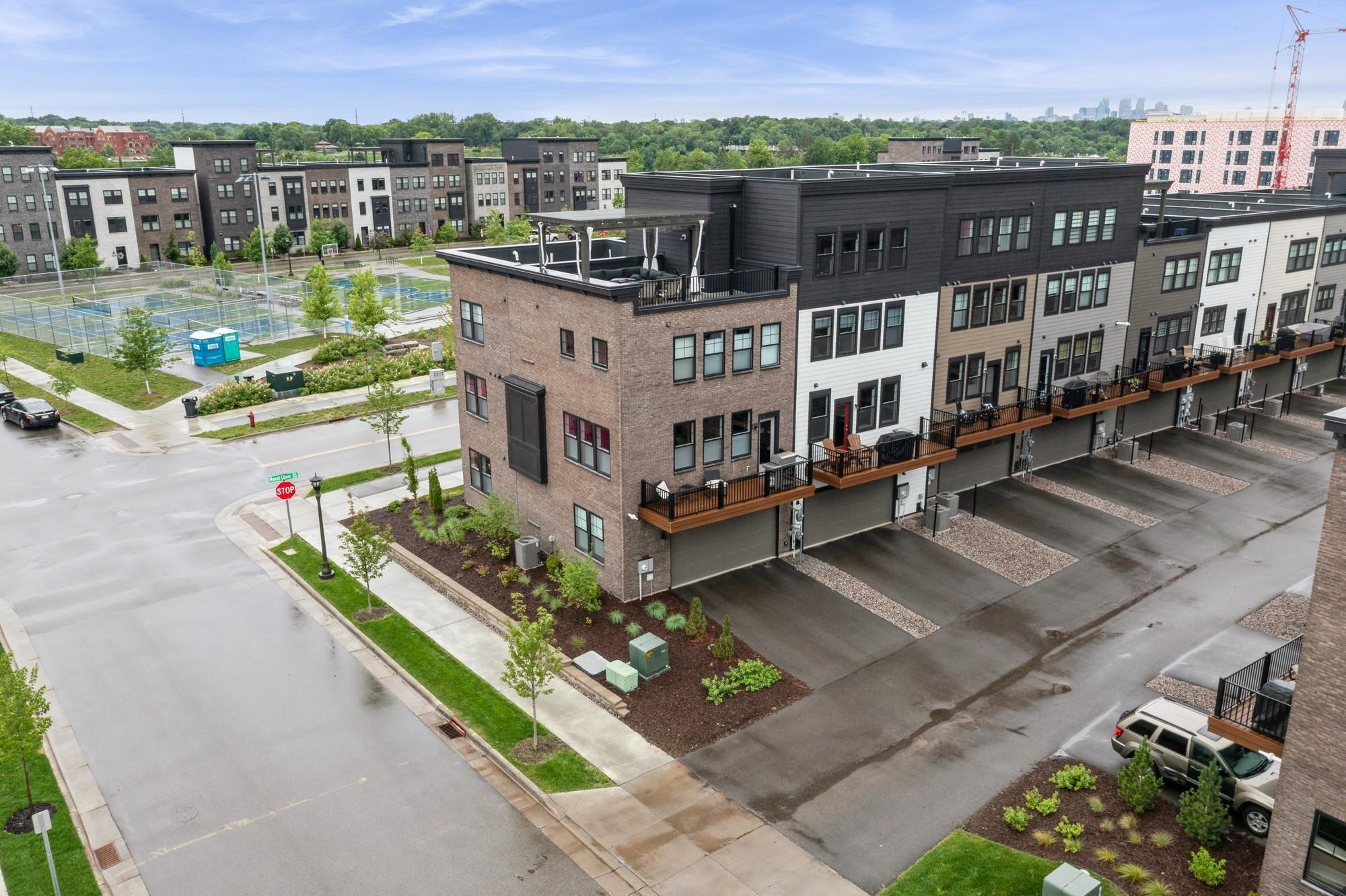 Property Photo: 870 Mount Curve Boulevard N MN 55116