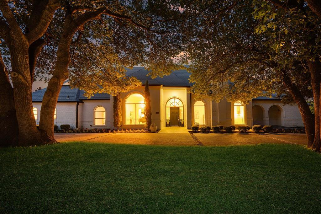 Property Photo: 14208 Hughes Lane TX 75254