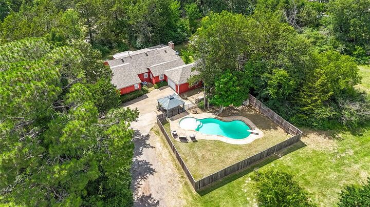 3312 Vine Lane  Denison TX 75020 photo