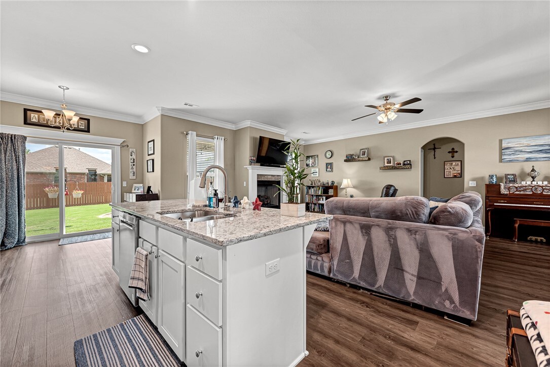 Property Photo: 477 Caballo Street AR 72730