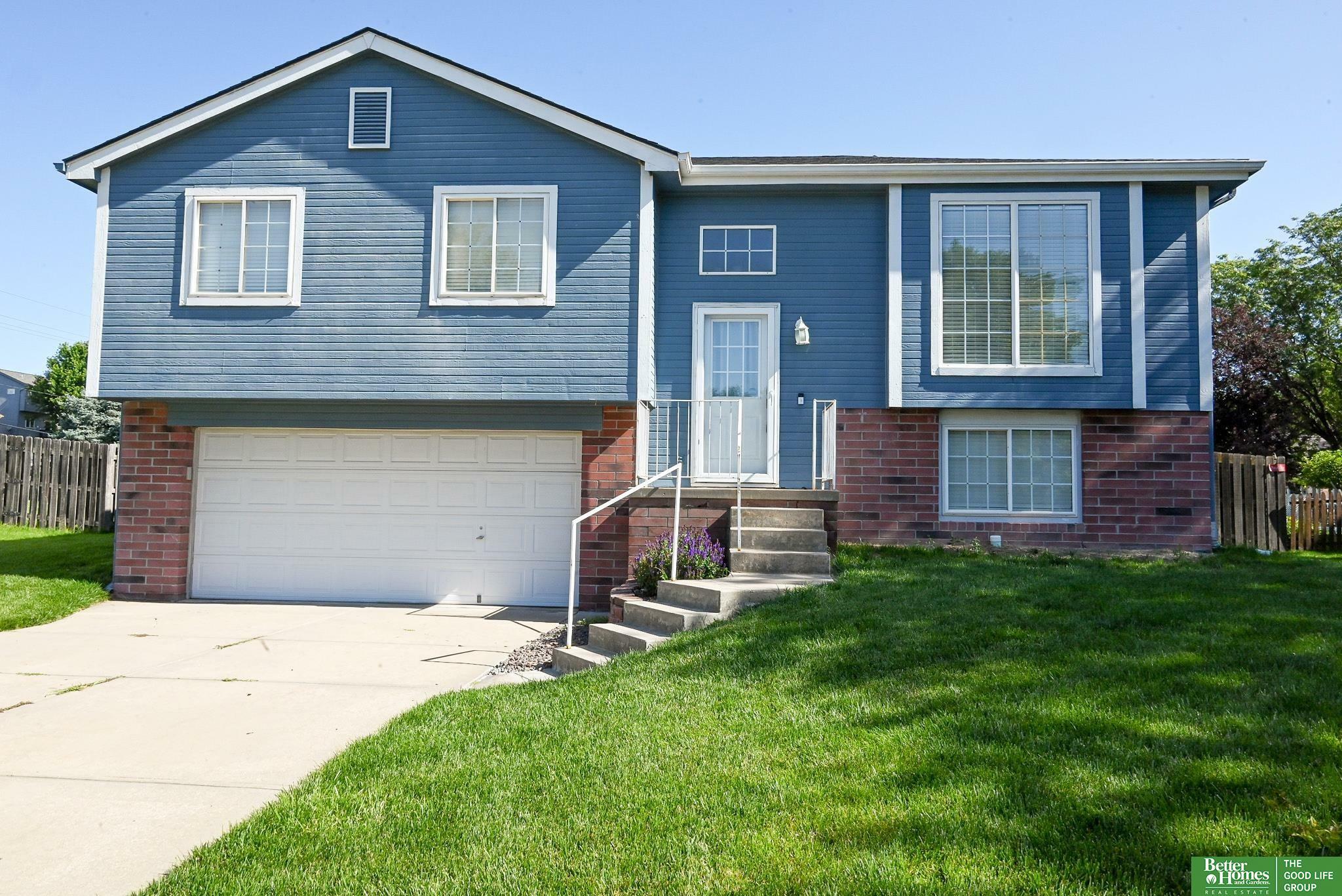 Property Photo:  2412 Lewis And Clark Road  NE 68123 