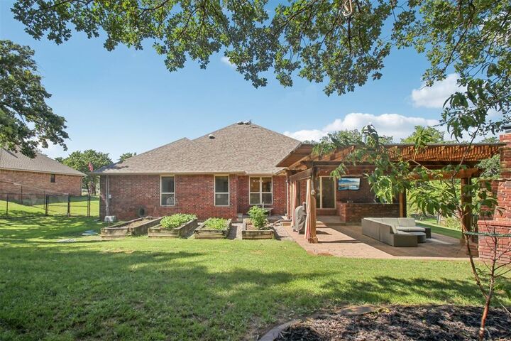 Property Photo:  7312 E Covell Road  OK 73034 
