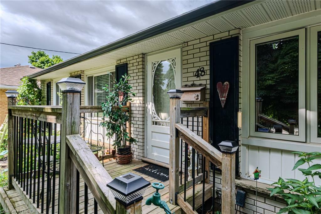 Photo de la propriété: 48 Market Street ON N3L 3B2