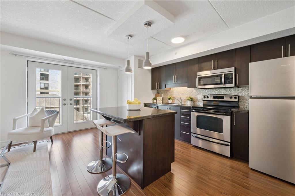 Property Photo: 776 Laurelwood Drive 307 ON N2V 0A8