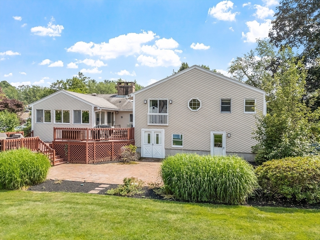 Property Photo: 6 Tally Ho Ln MA 01701