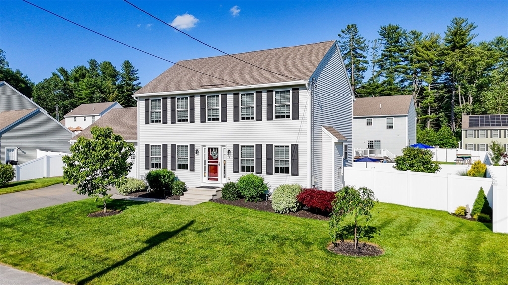 Property Photo:  4 Chestnut St  NH 03051 