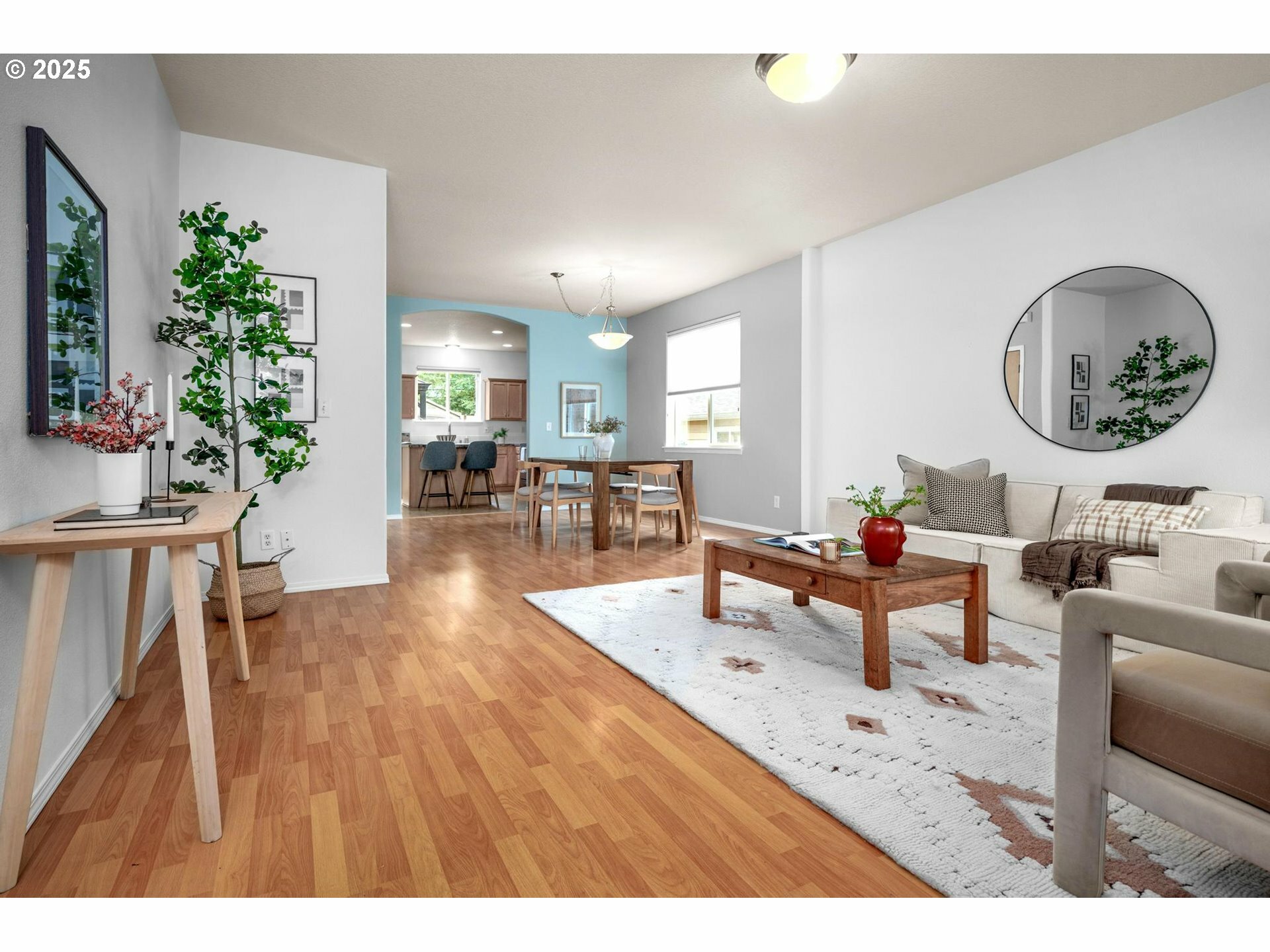 Property Photo: 10008 N Central St OR 97203