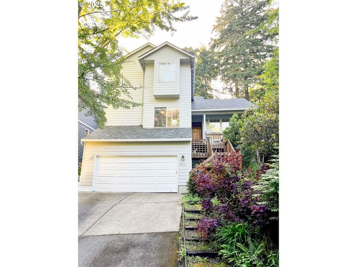 Property Photo: 9436 SW Wood Pkwy OR 97219