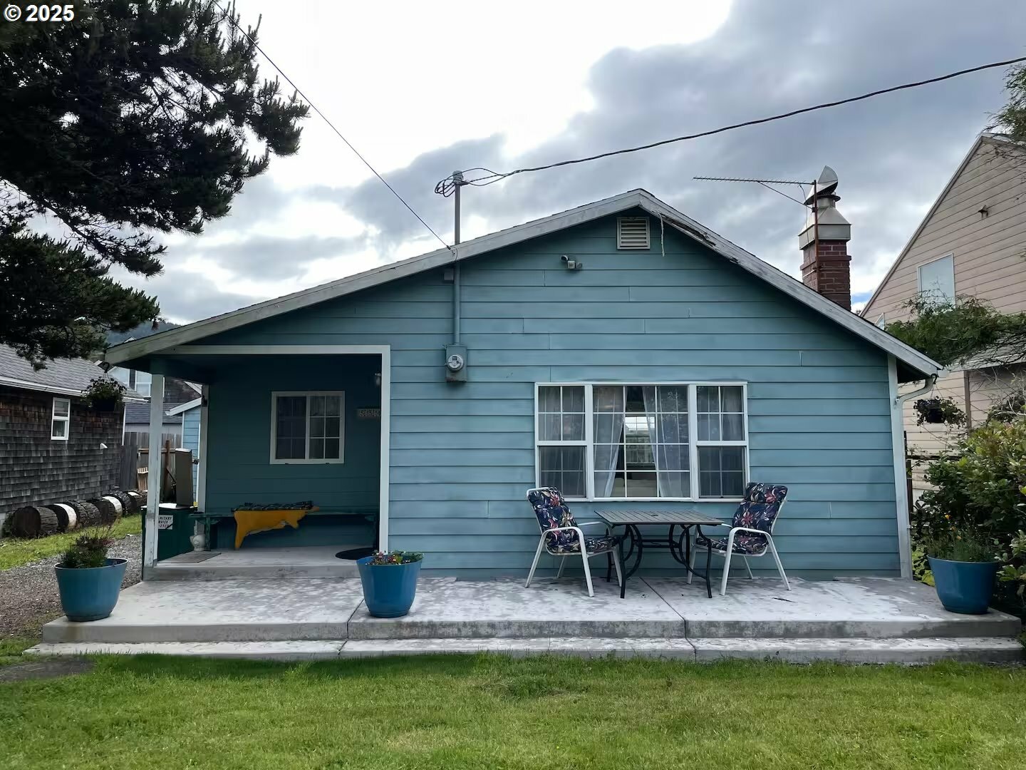 Property Photo: 554 N Beacon St OR 97136