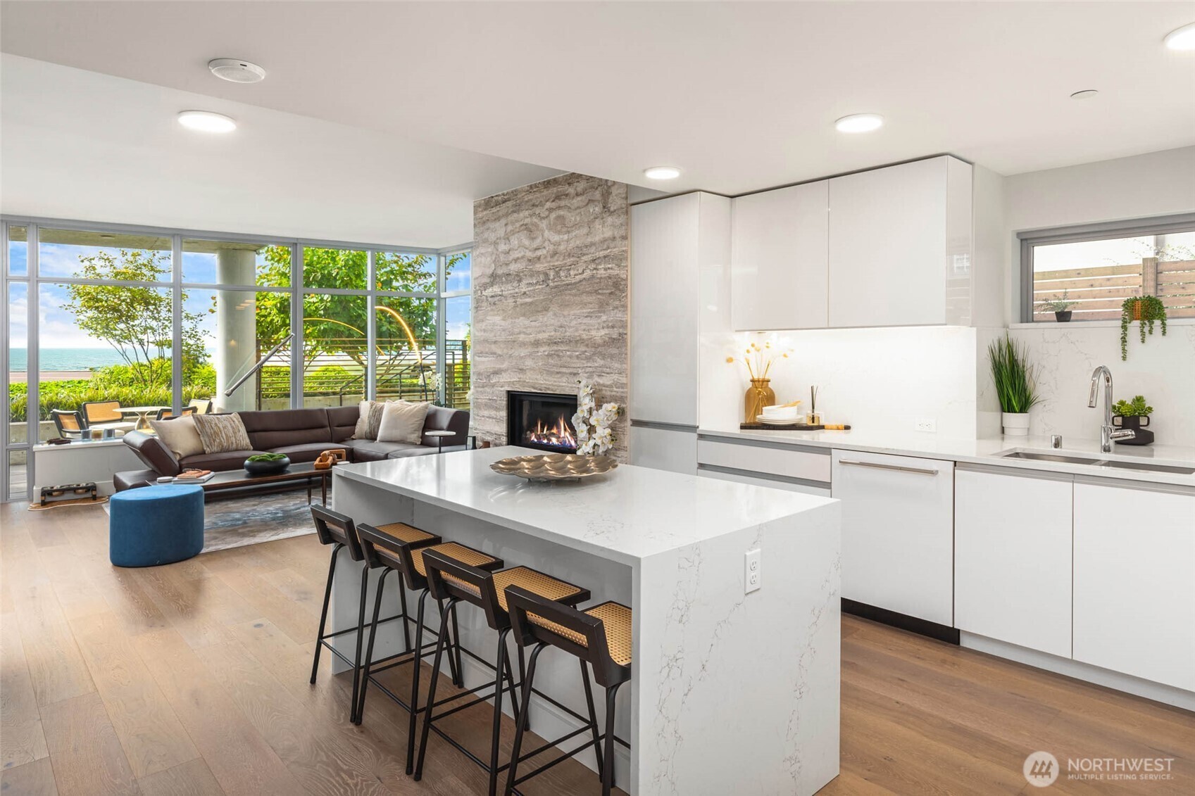 Property Photo:  1250  Alki Avenue SW 1B  WA 98116 