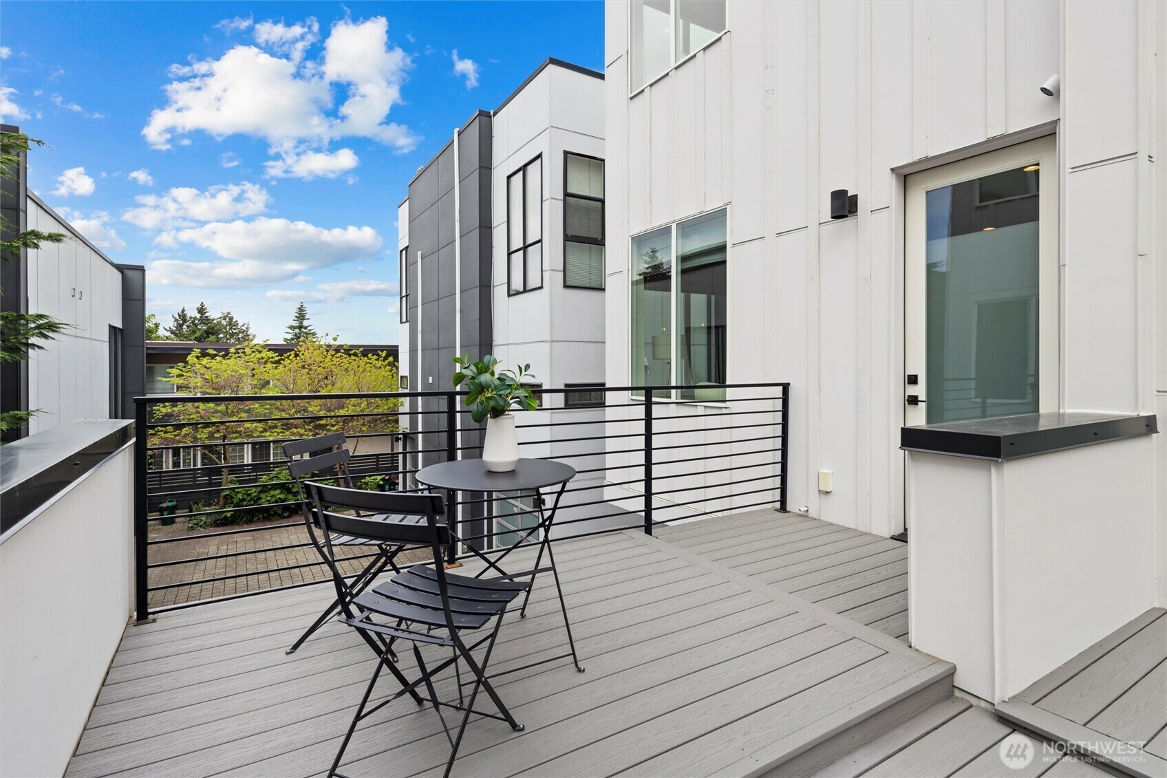Property Photo: 2337 10th Avenue E C WA 98102