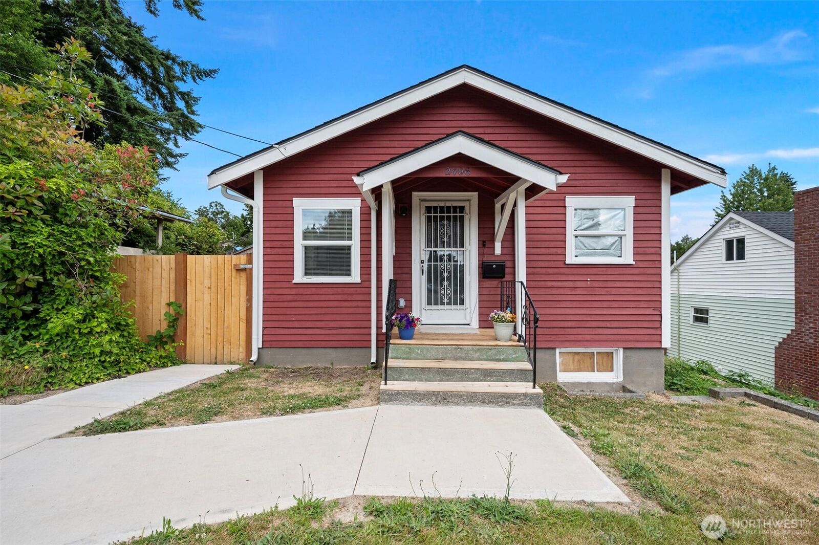 Property Photo:  2406  13th Street  WA 98312 