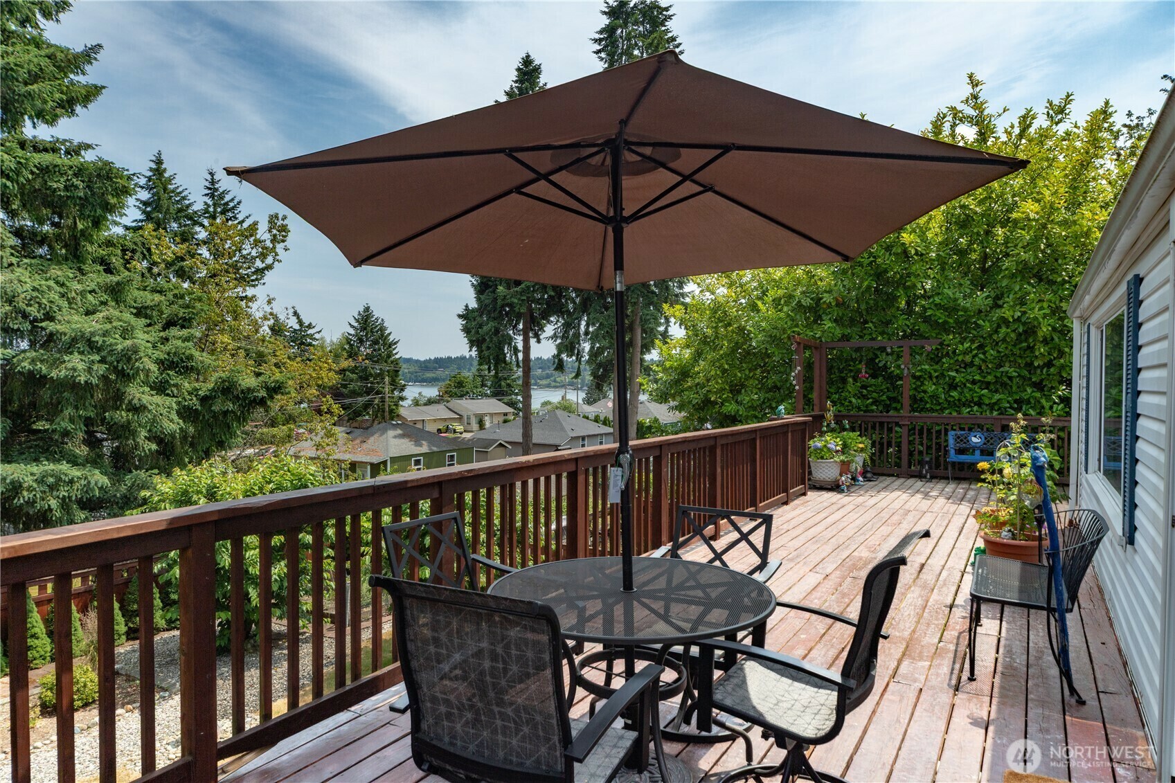 Property Photo: 1112 Evans Avenue W WA 98312