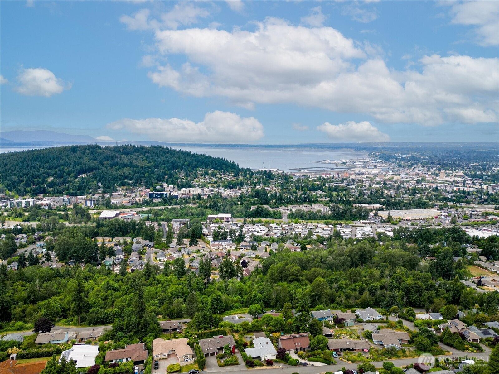 Property Photo: 905 Queen Street WA 98229