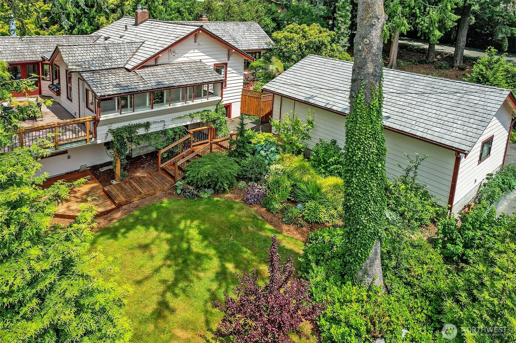 Property Photo: 19037 37th Avenue NE WA 98155