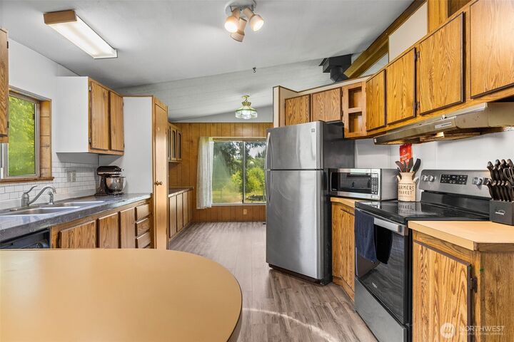 Property Photo: 925 326th Street S WA 98580