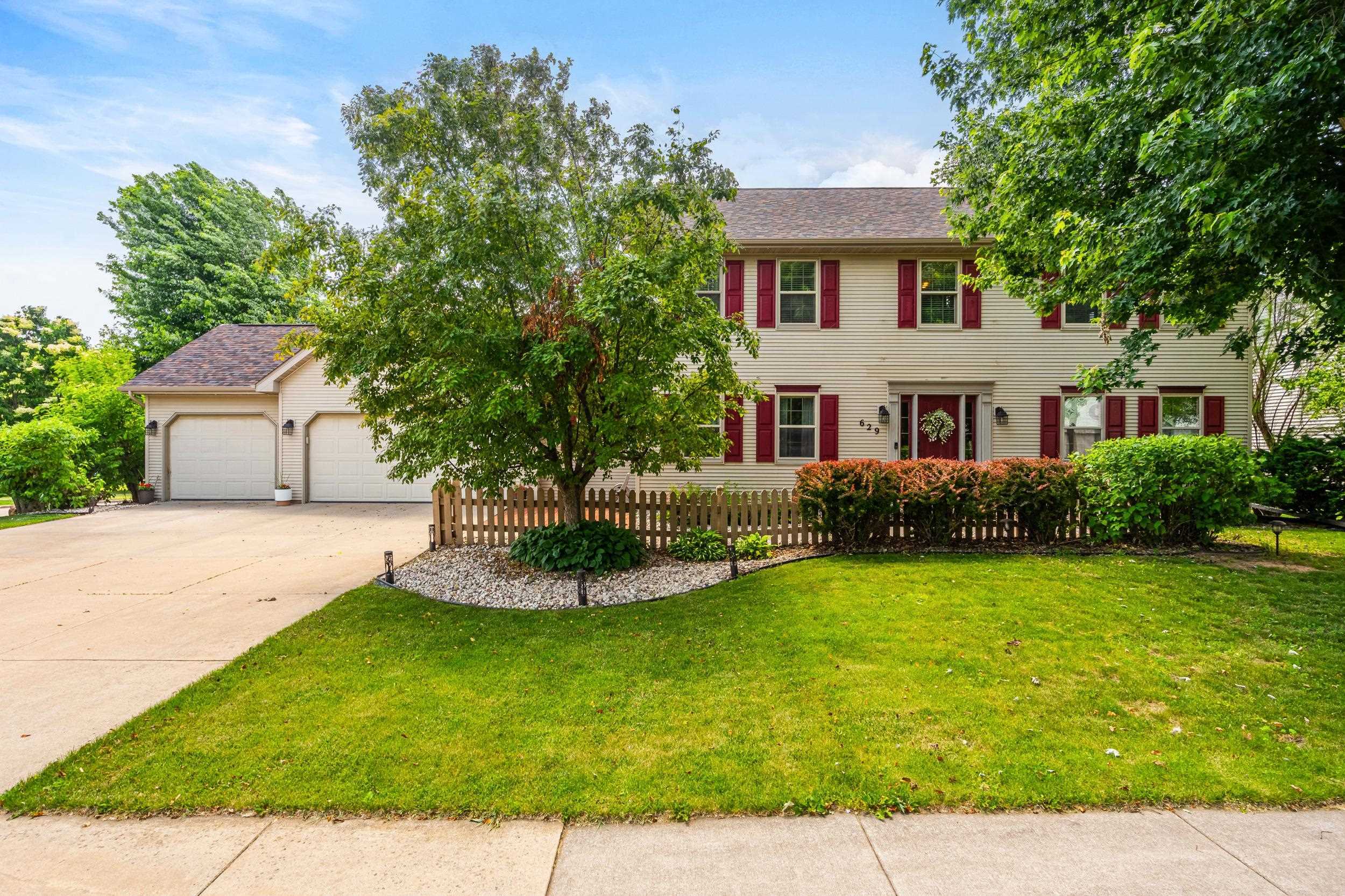 Property Photo:  629 E Apple Creek Road  WI 54913 