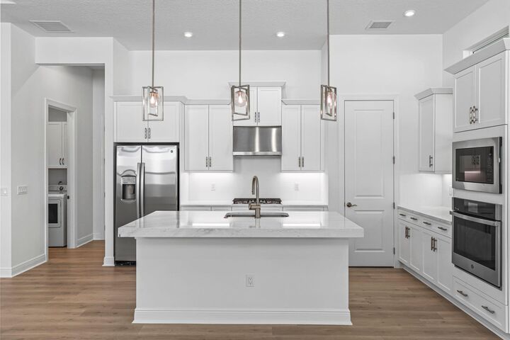 2753 SE Ashfield Drive  Port Saint Lucie FL 34984 photo