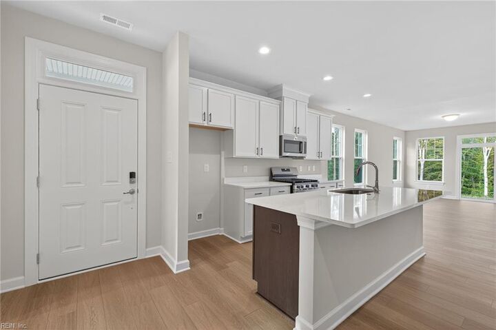 Property Photo:  3015 Plymouth Pl  VA 23185 