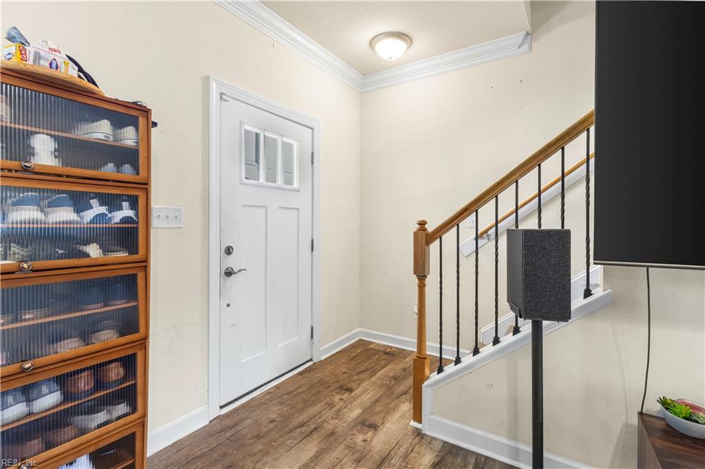 Property Photo: 413 Linden Ave VA 23434