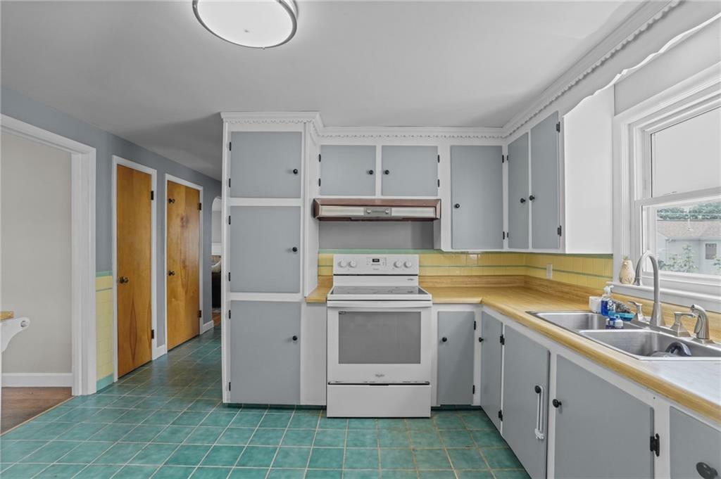 Property Photo: 56 Brookfield Drive RI 02920
