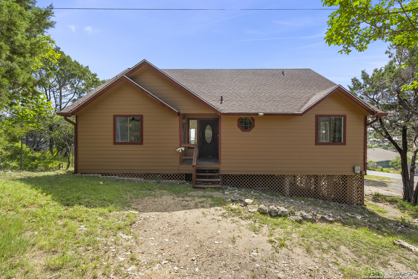 Property Photo: 2033 Colleen Dr TX 78133