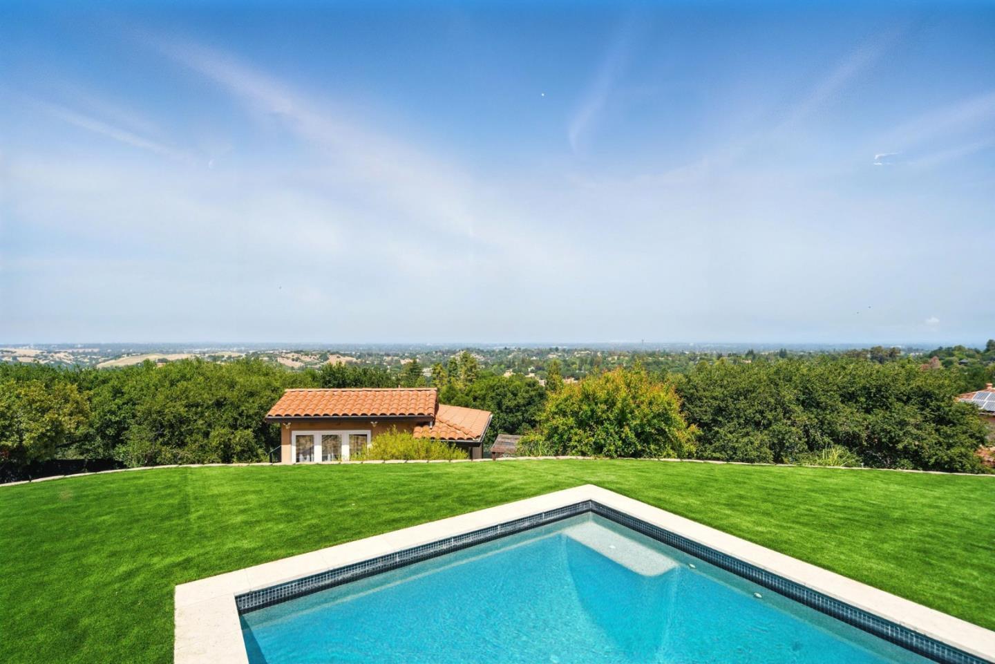 Property Photo:  12252 Menalto Drive  CA 94022 