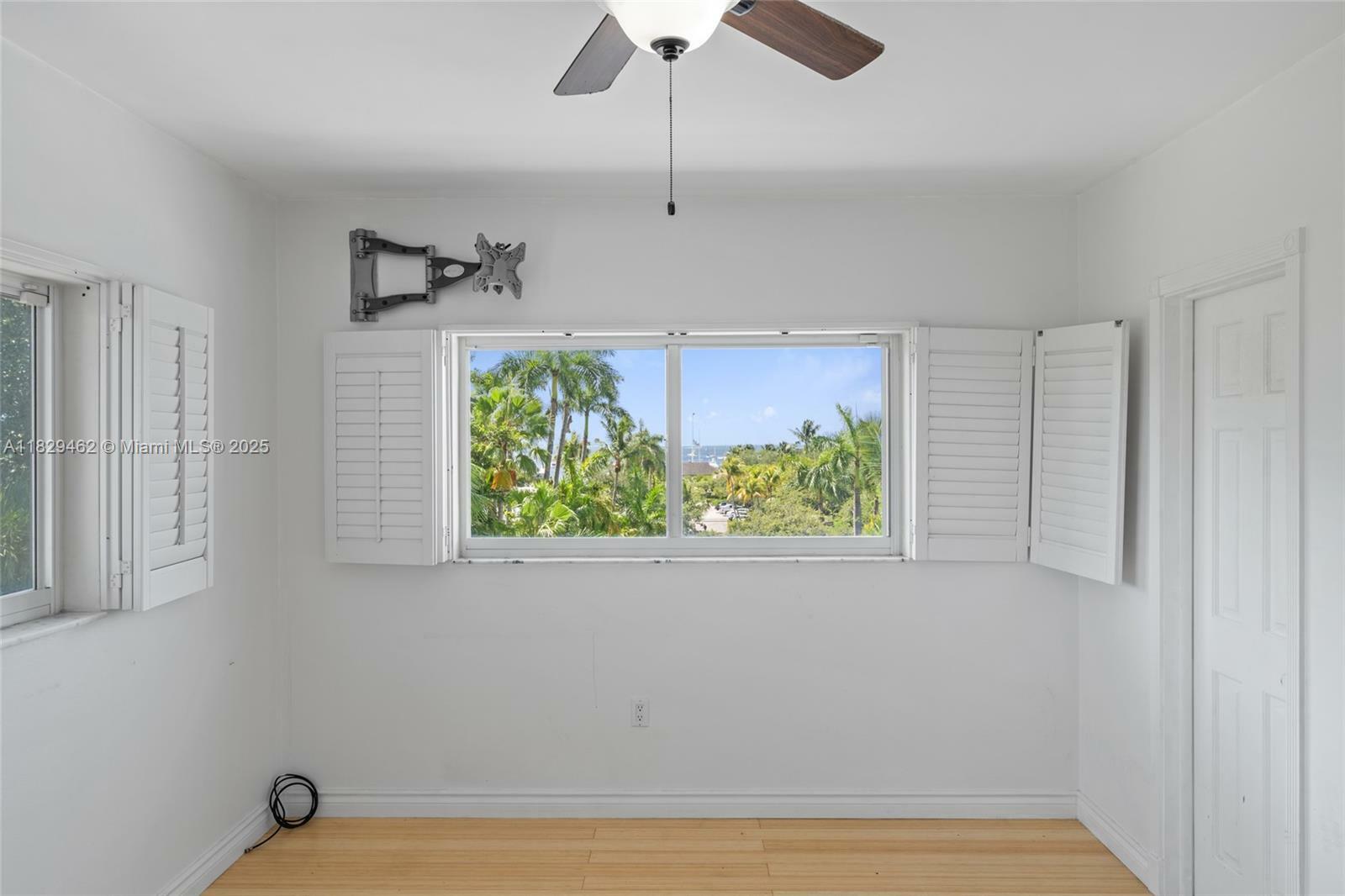 Property Photo: 2539 S Bayshore Dr Ph2f FL 33133