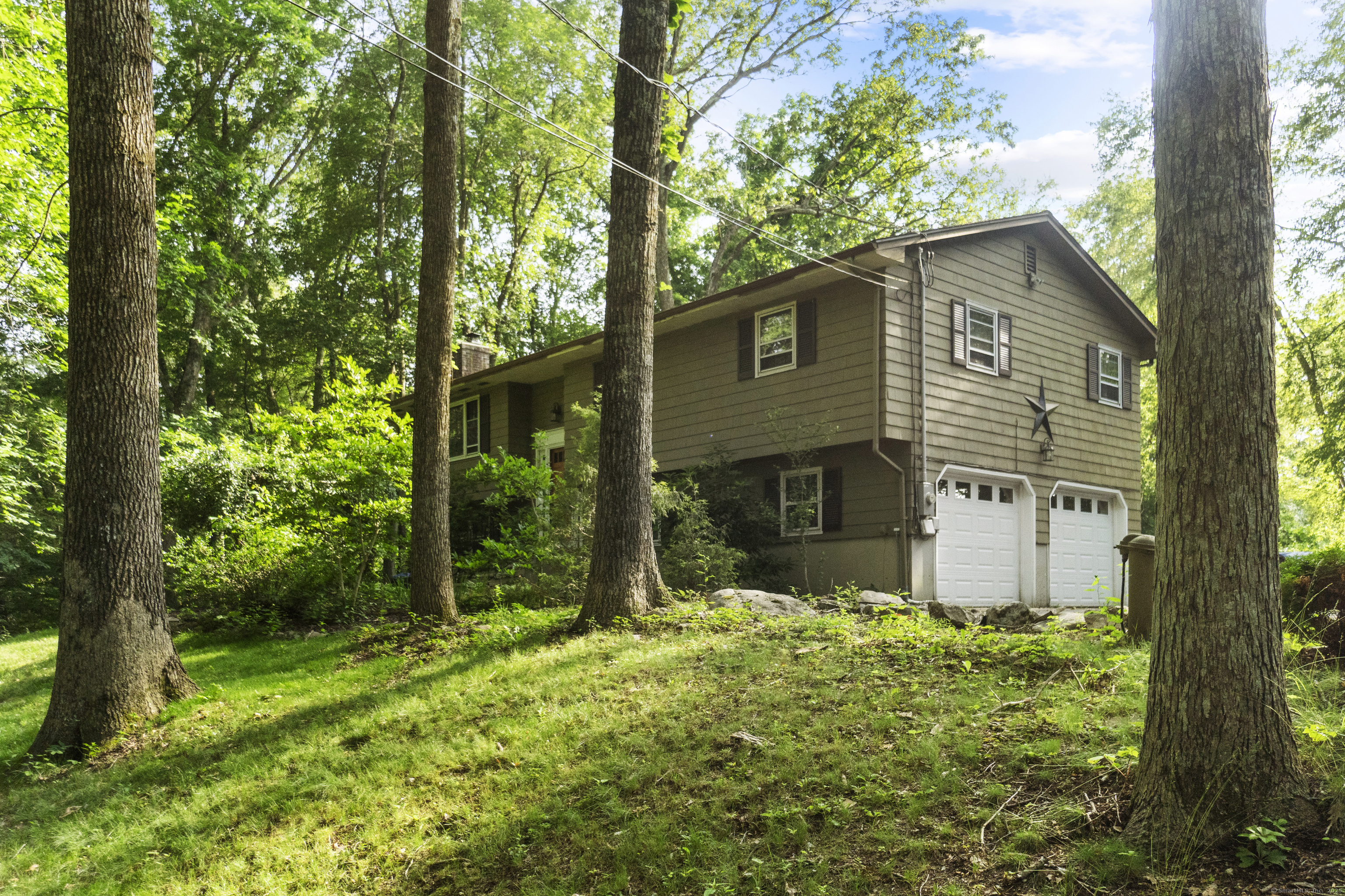 Property Photo:  103 Dean Road  CT 06333 