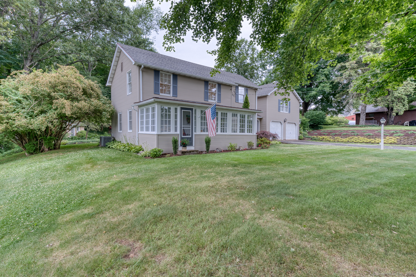 Property Photo:  335 Mulberry Street  CT 06479 