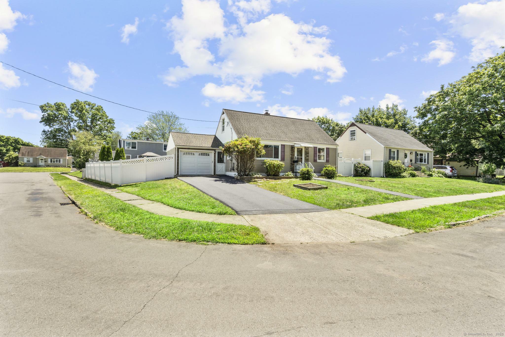 Property Photo: 15 Burdette Place CT 06460