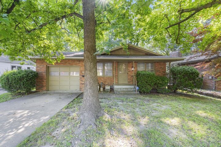 Property Photo: 716 S Rogers Avenue MO 65804